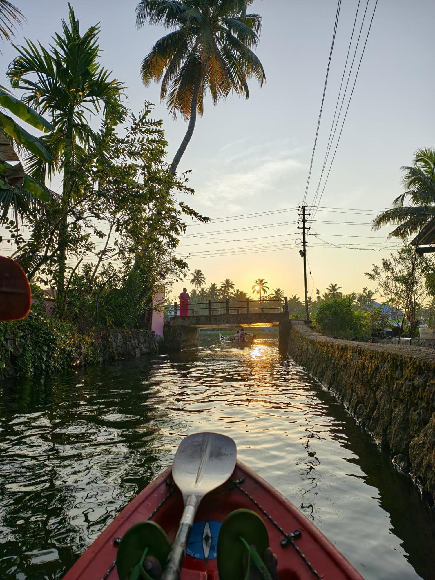 Jeehaa Homestay Alappuzha ภายนอก รูปภาพ