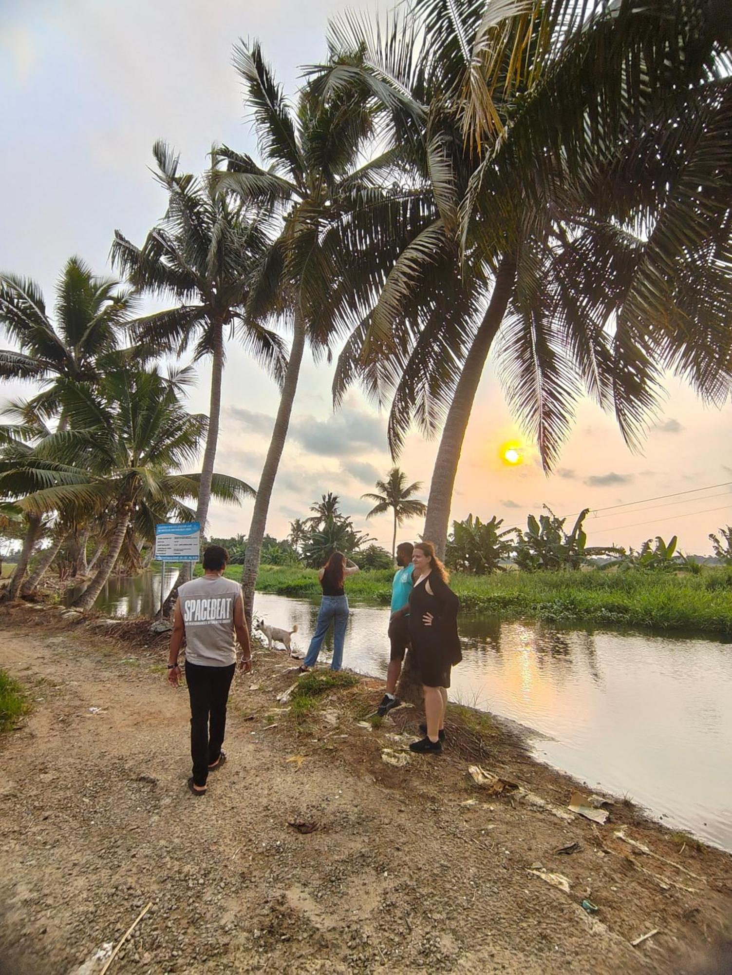 Jeehaa Homestay Alappuzha ภายนอก รูปภาพ